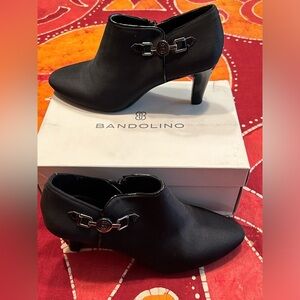 Bandolino black booties